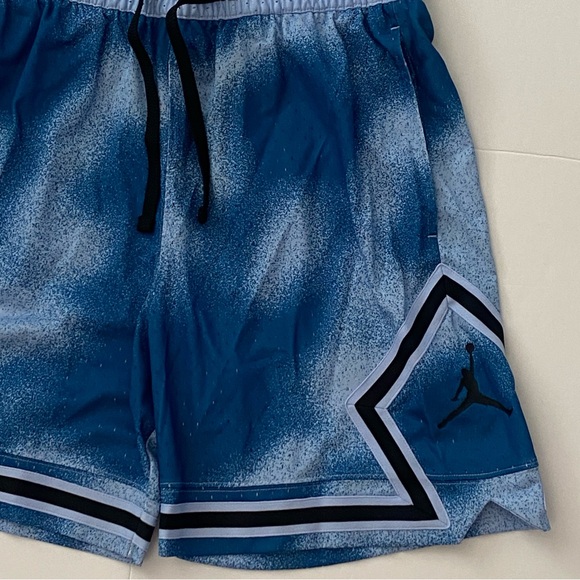 Nike Air Jordan Diamond Dri-Fit Shorts Men’s Size Medium M FB7576-425 Royal Tint - Picture 5 of 12